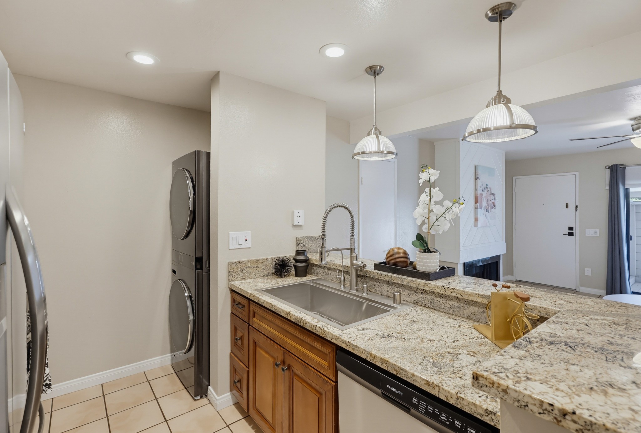 Virtual tour photo 21 of 48 for 9169 Village Glen Dr Unit 155