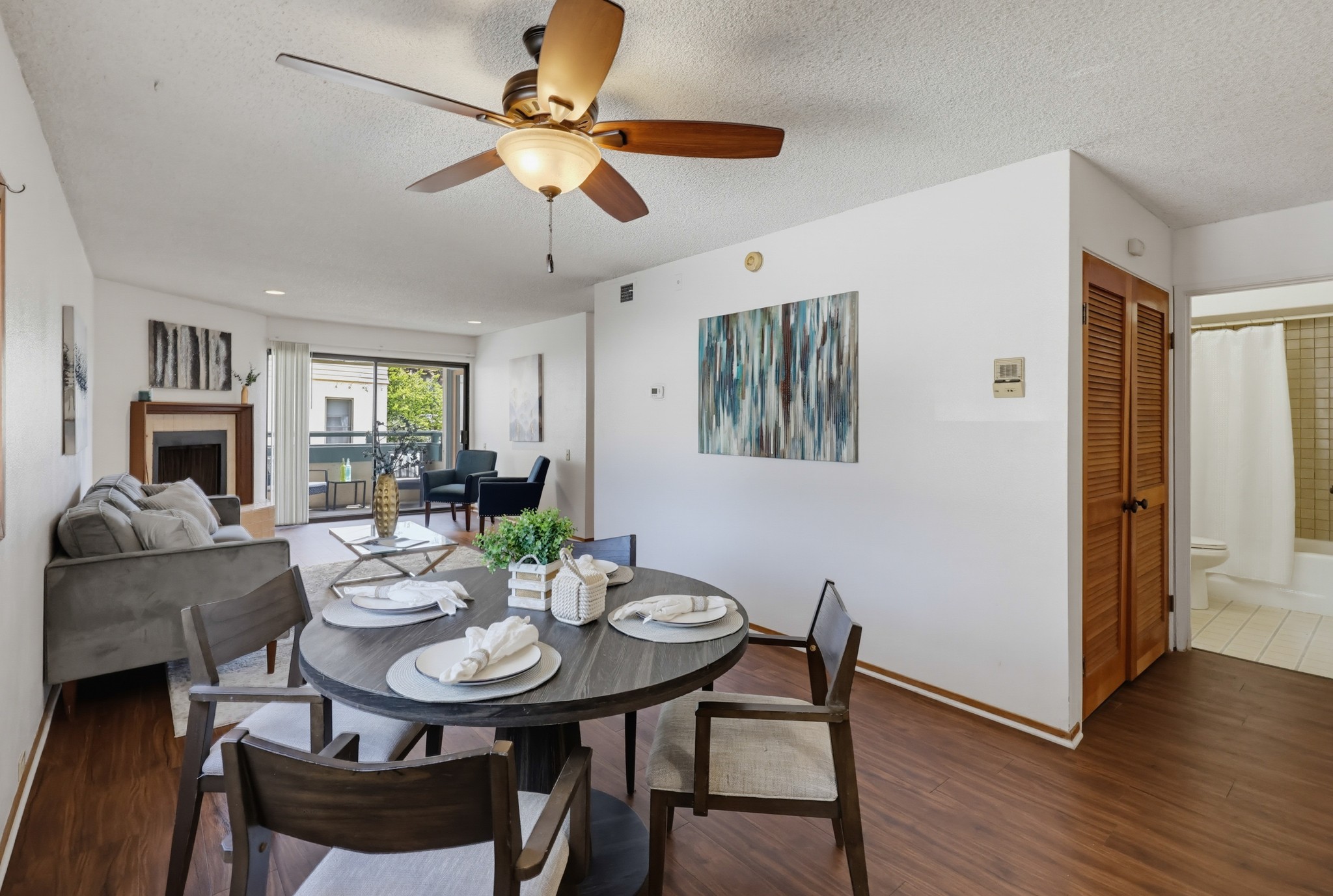 Virtual tour photo 11 of 55 for 917 Torrance St