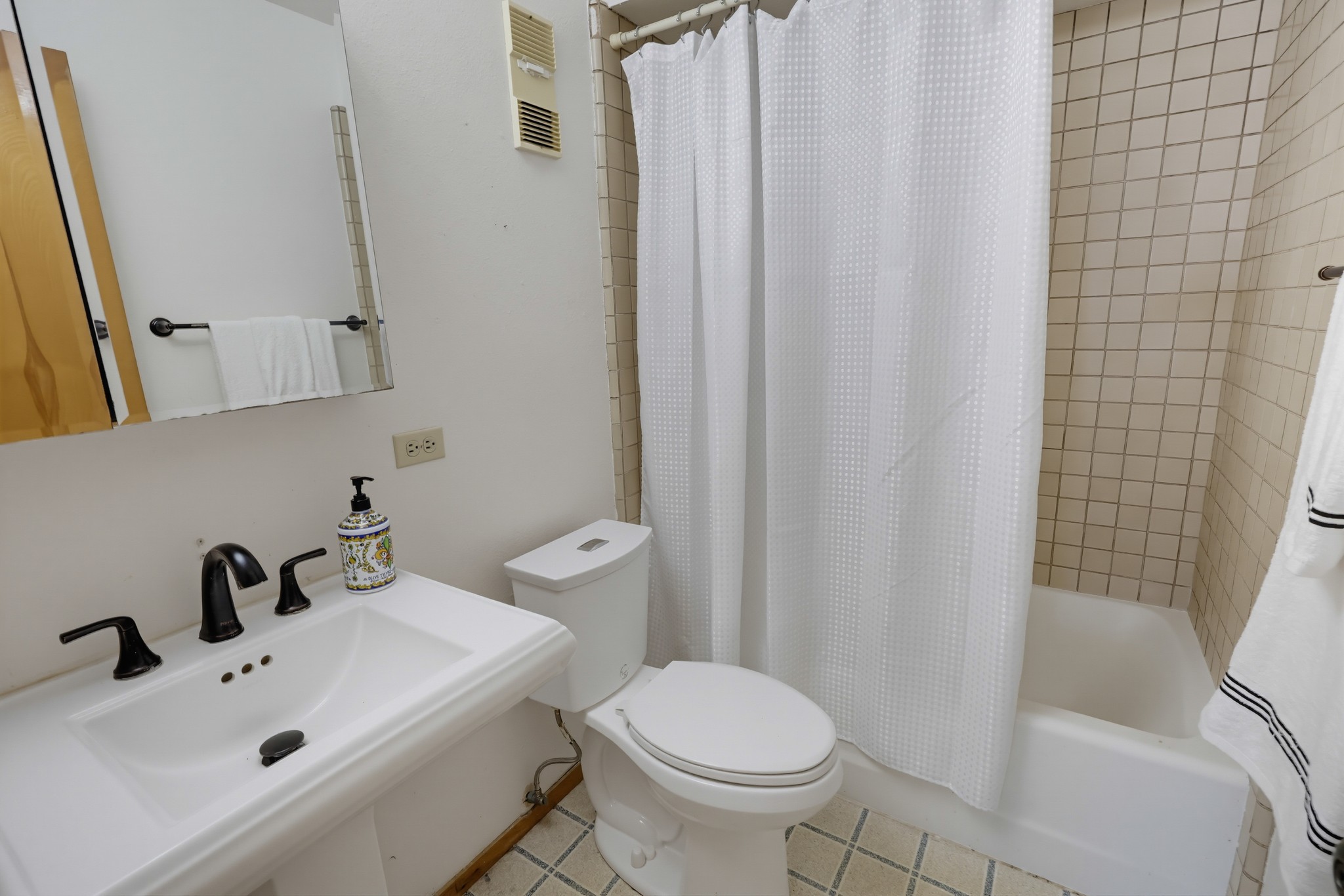 Virtual tour photo 41 of 55 for 917 Torrance St