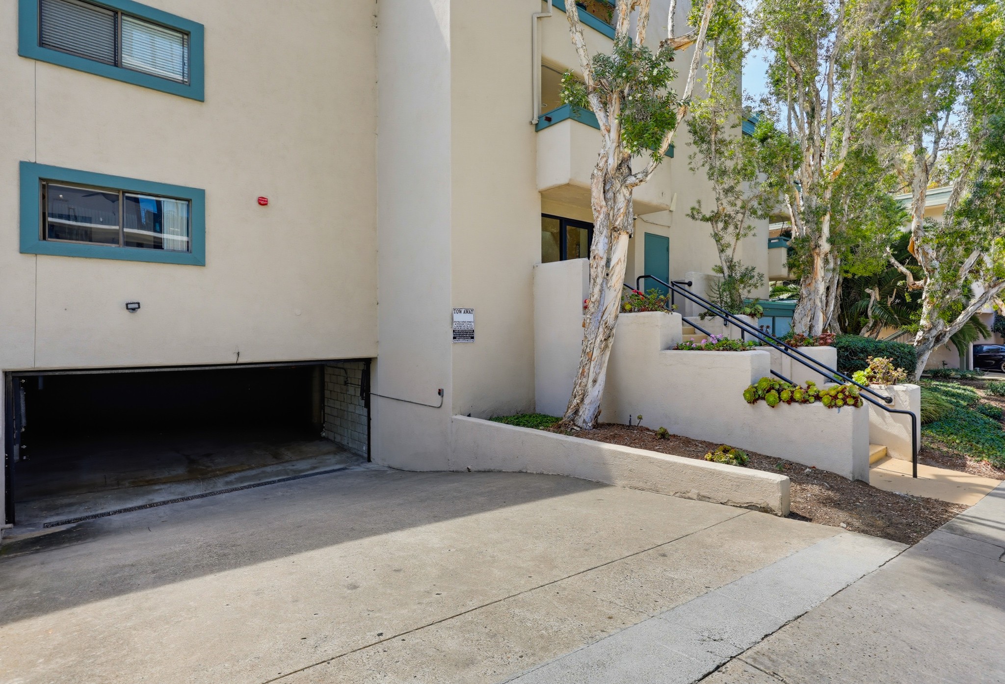 Virtual tour photo 50 of 55 for 917 Torrance St
