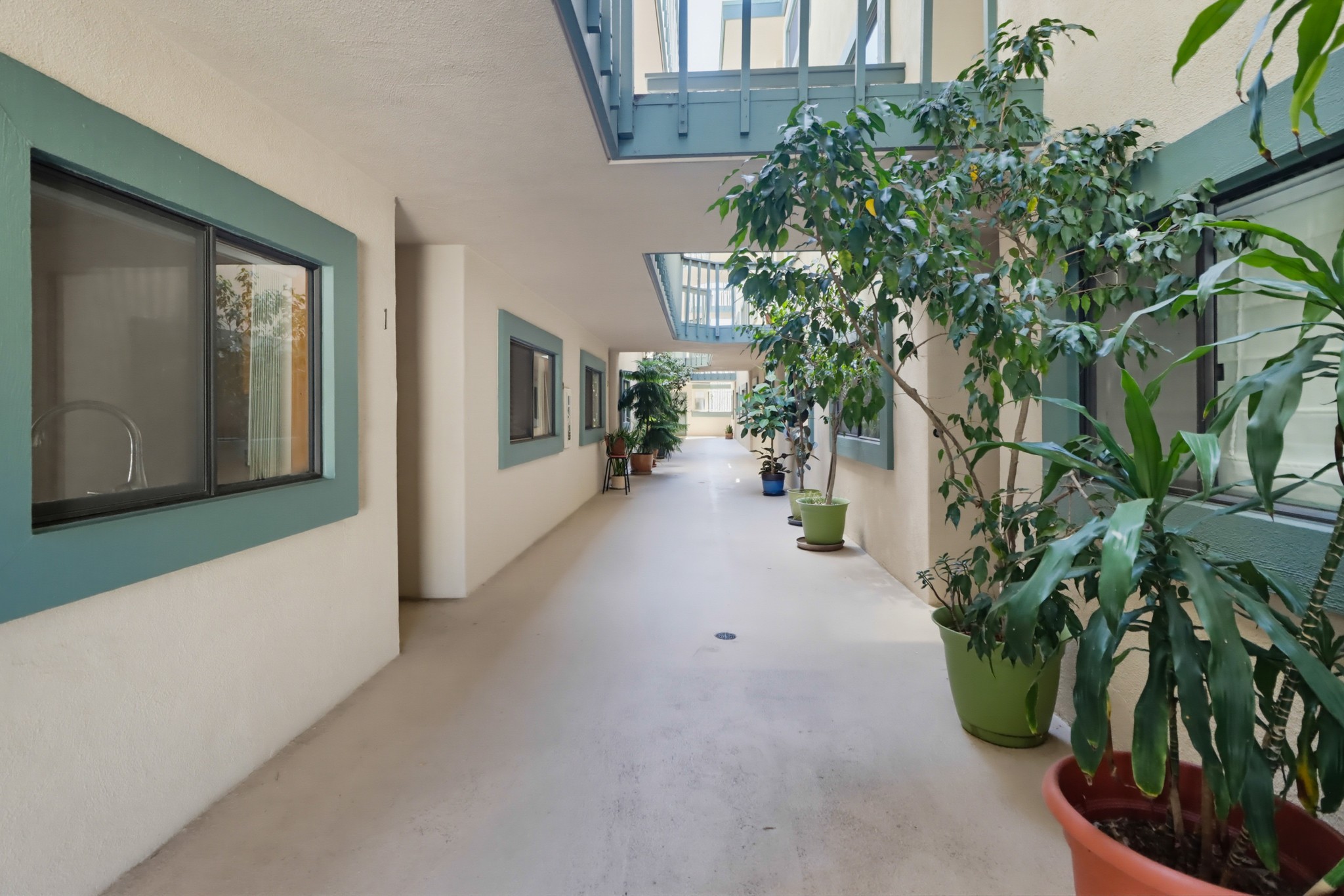 Virtual tour photo 5 of 50 for 917 Torrance St