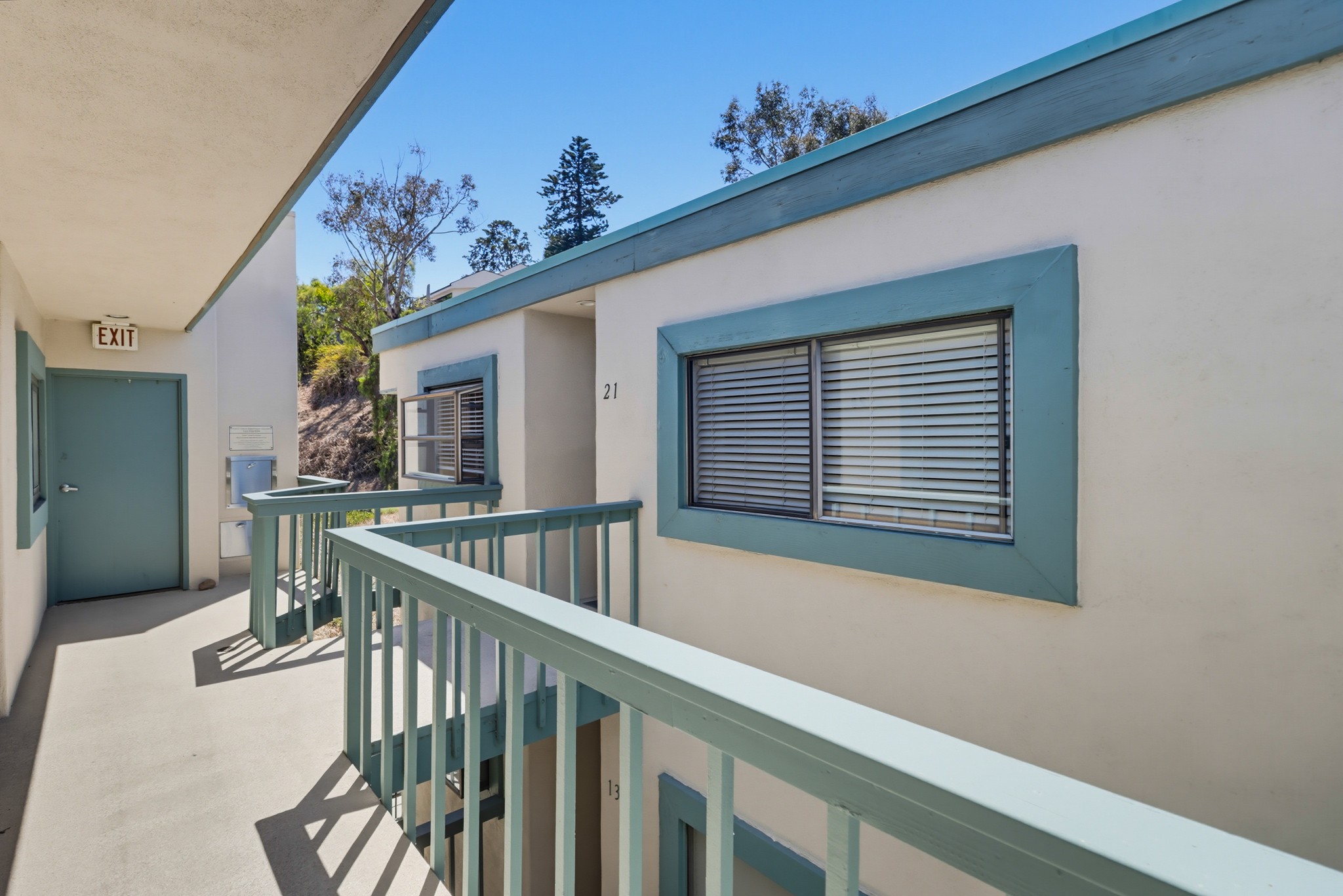Virtual tour photo 7 of 50 for 917 Torrance St