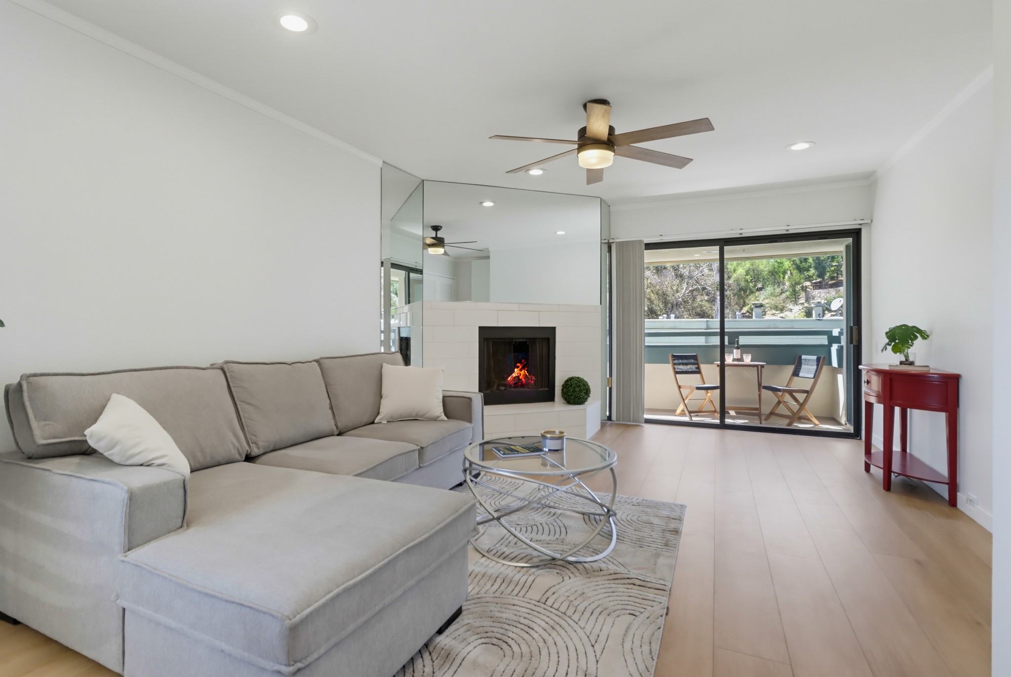 Virtual tour photo 11 of 50 for 917 Torrance St