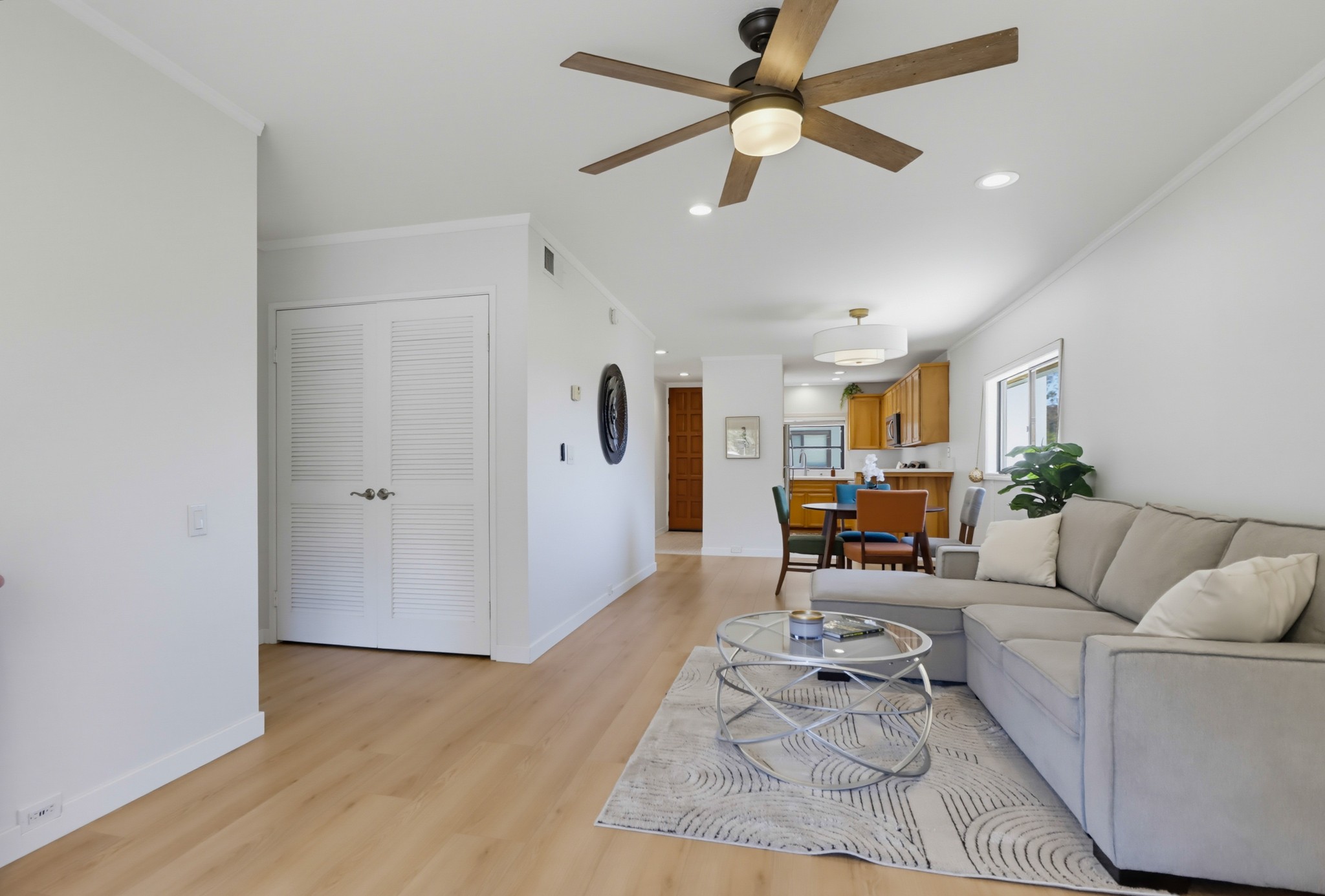 Virtual tour photo 15 of 50 for 917 Torrance St