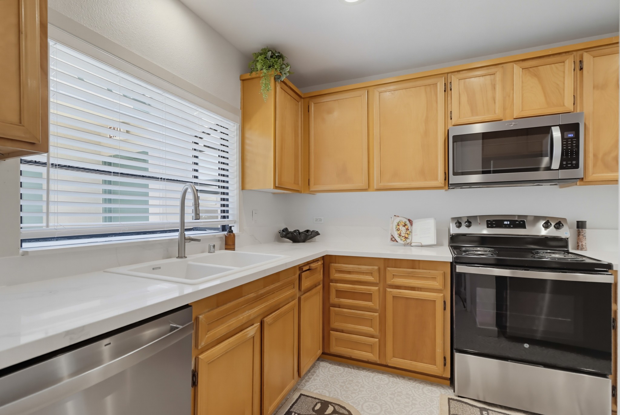 Virtual tour photo 23 of 50 for 917 Torrance St