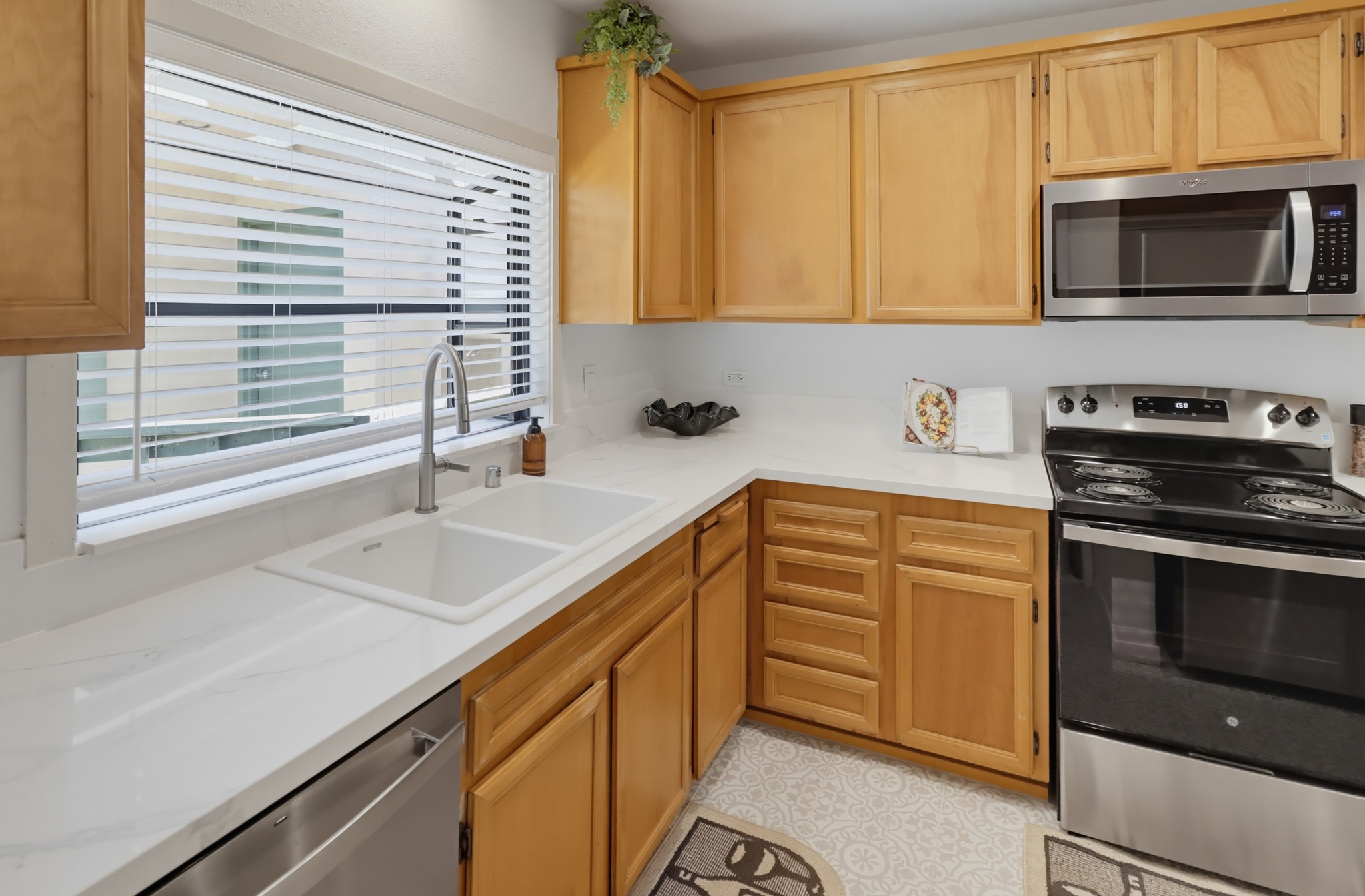 Virtual tour photo 24 of 50 for 917 Torrance St