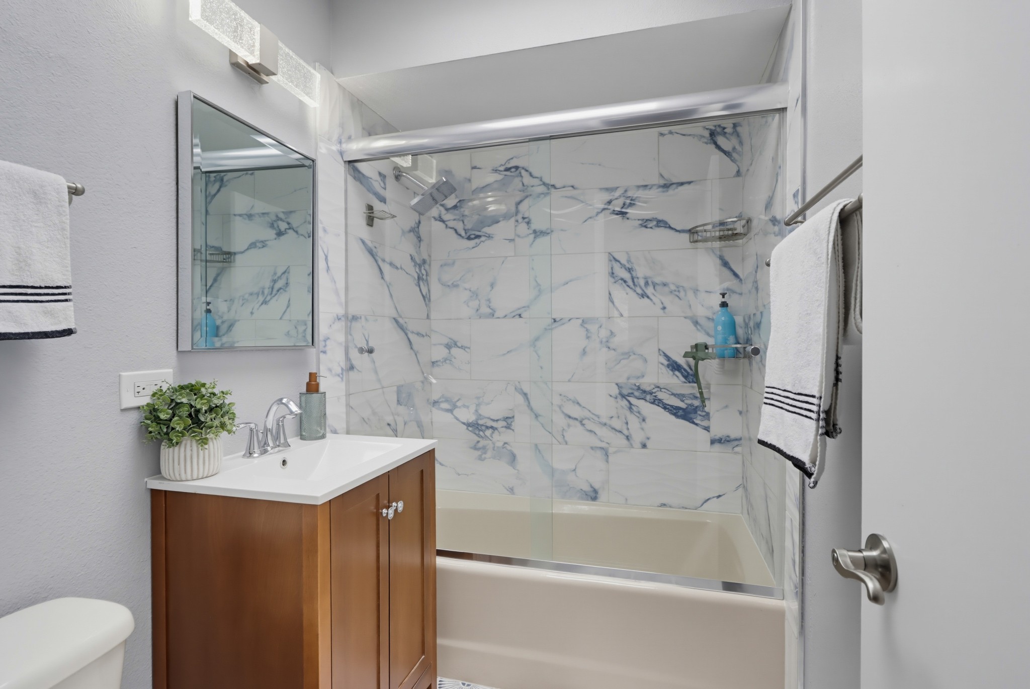 Virtual tour photo 38 of 50 for 917 Torrance St