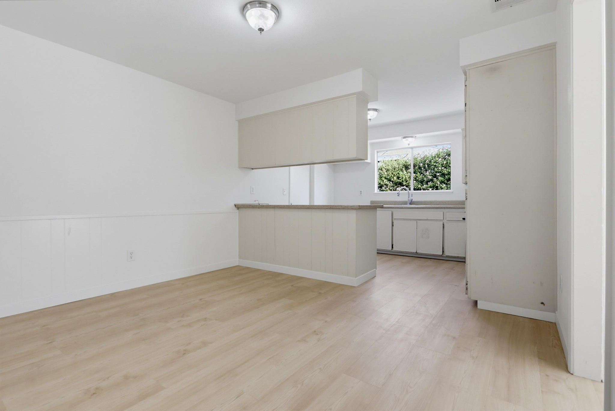 Virtual tour photo 7 of 35 for 9187 Cypress Ave