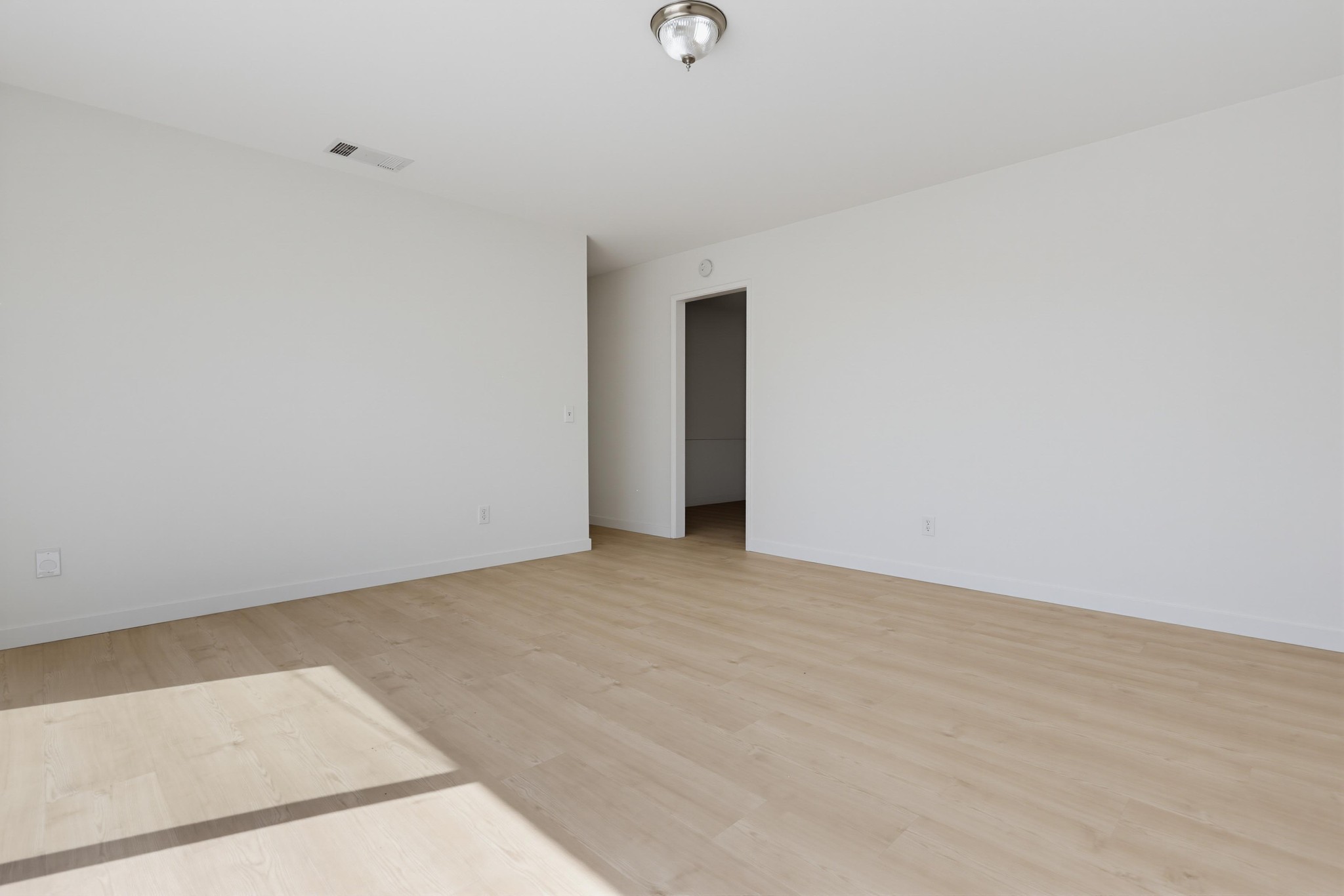 Virtual tour photo 15 of 35 for 9187 Cypress Ave