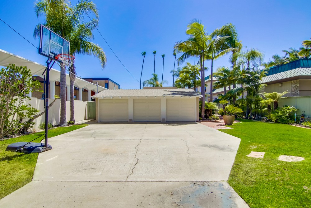 Virtual tour photo 7 of 106 for 919 Braemar Ln