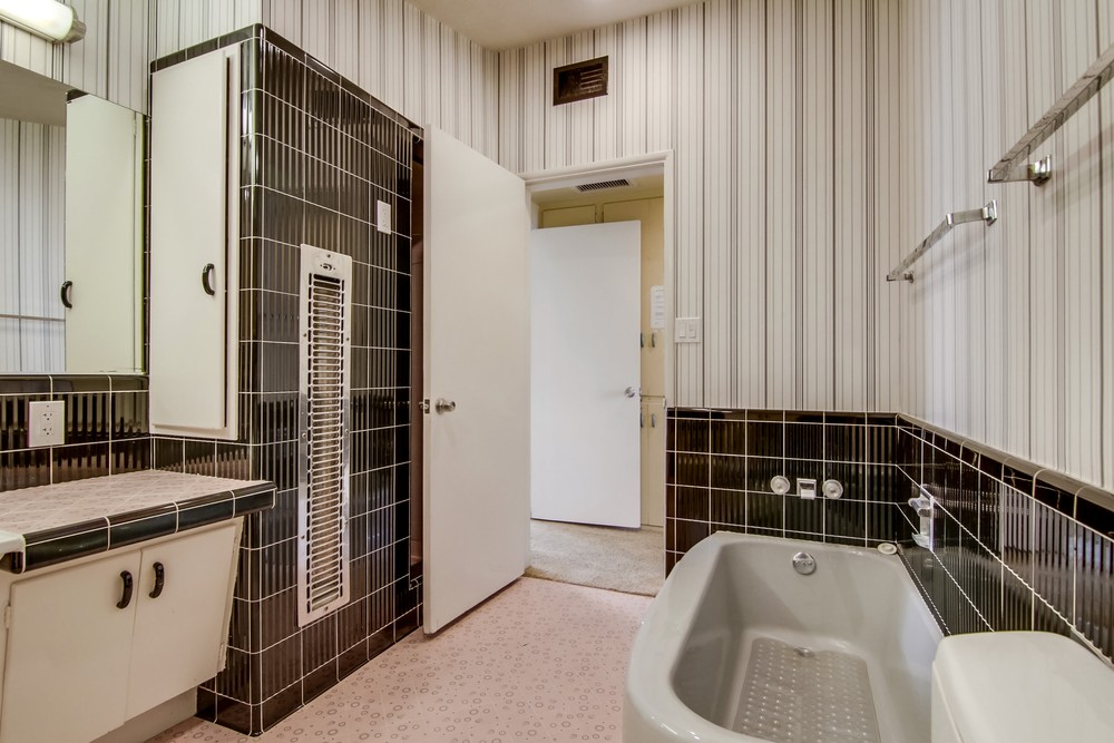 Virtual tour photo 48 of 106 for 919 Braemar Ln