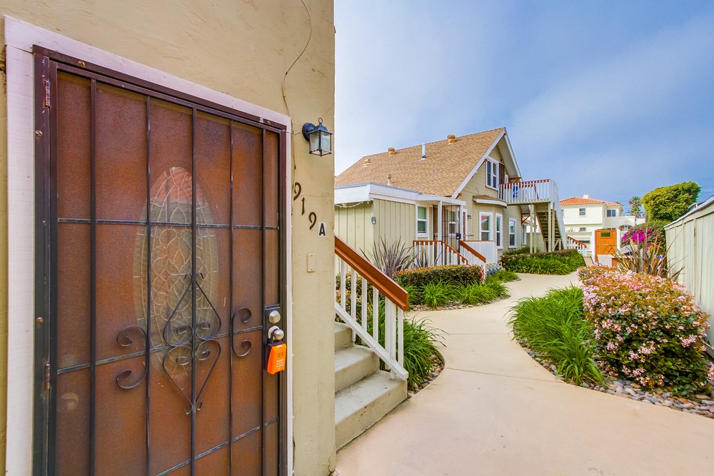 Virtual tour photo 13 of 29 for 919 Emerald St