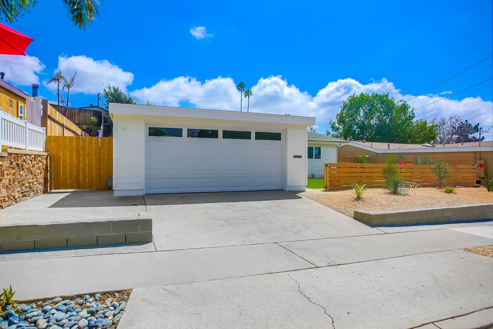 Virtual tour photo 4 of 48 for 9203 Hector Ave
