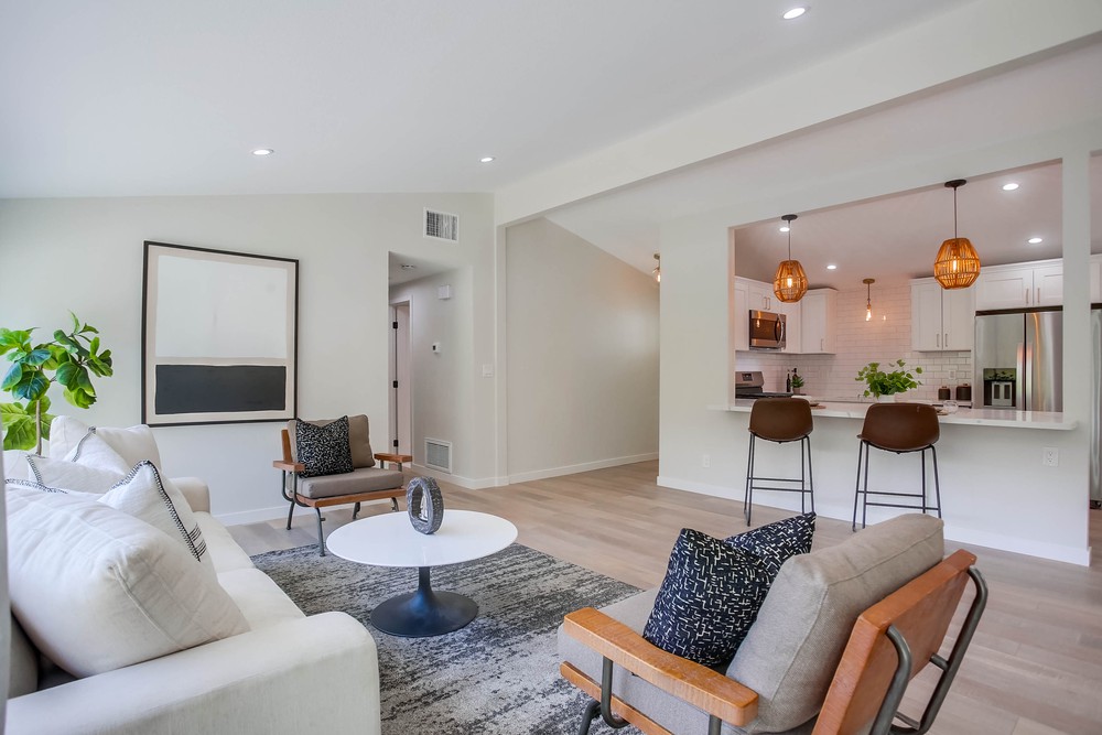 Virtual tour photo 16 of 48 for 9203 Hector Ave