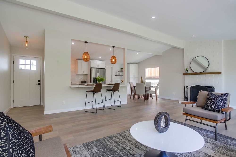Virtual tour photo 17 of 48 for 9203 Hector Ave