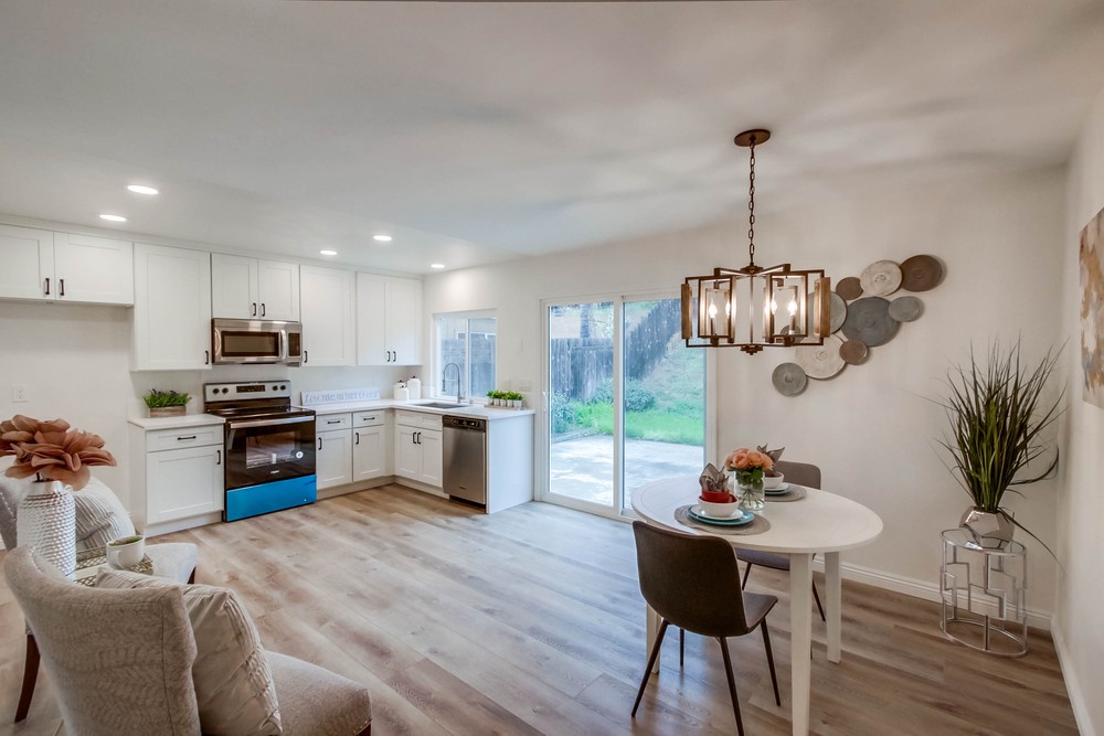 Virtual tour photo 11 of 42 for 9206 Three Seasons Rd