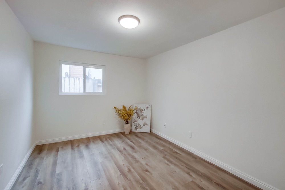 Virtual tour photo 23 of 42 for 9206 Three Seasons Rd