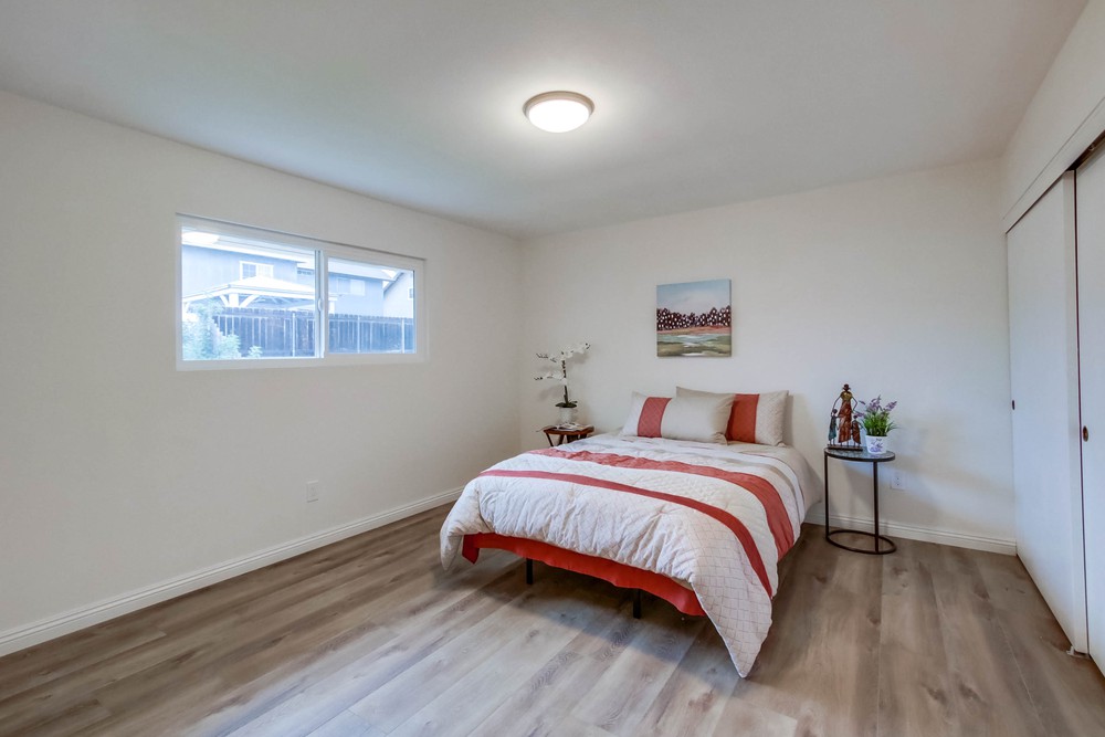 Virtual tour photo 28 of 42 for 9206 Three Seasons Rd