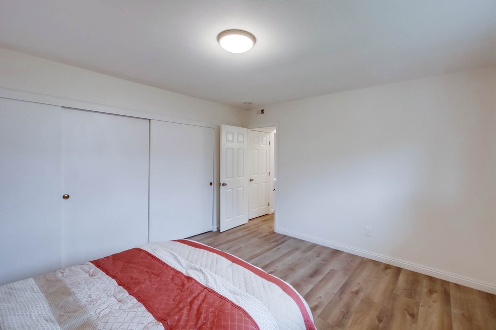 Virtual tour photo 31 of 42 for 9206 Three Seasons Rd