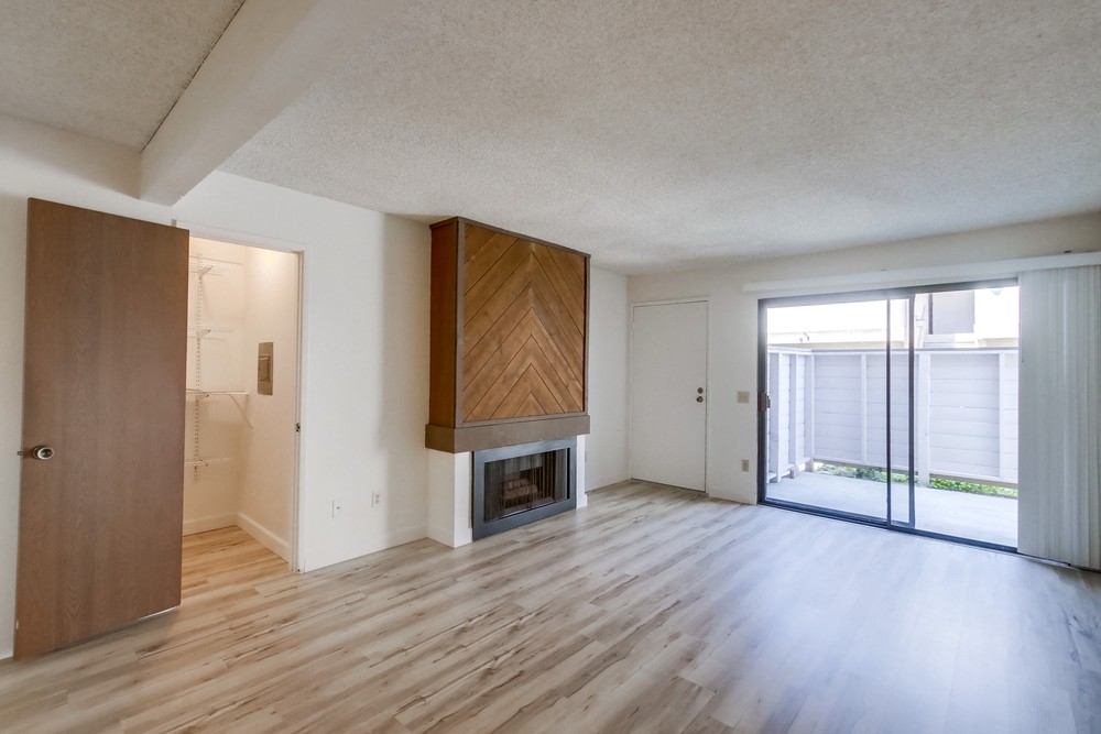 Virtual tour photo 10 of 37 for 9209 Village Glen Dr