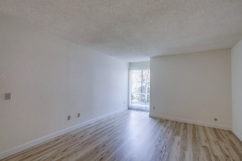 Virtual tour photo 28 of 37 for 9209 Village Glen Dr
