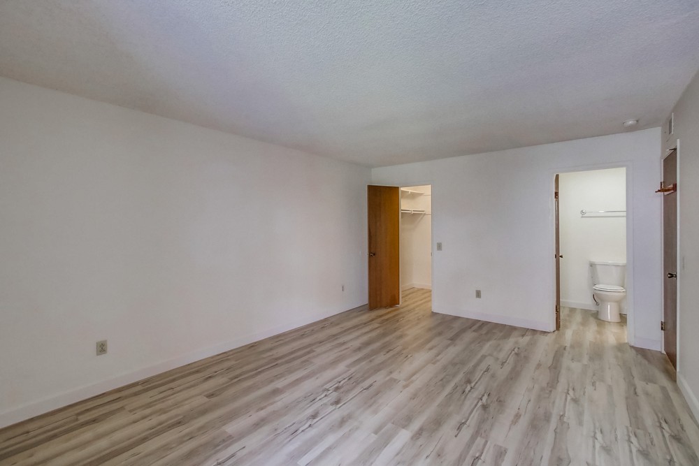 Virtual tour photo 29 of 37 for 9209 Village Glen Dr