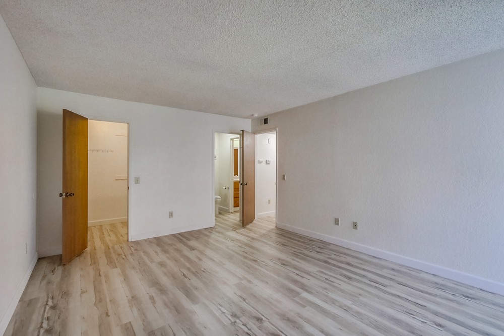 Virtual tour photo 30 of 37 for 9209 Village Glen Dr