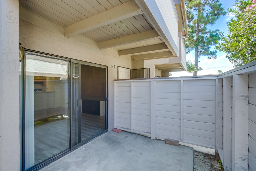 Virtual tour photo 32 of 37 for 9209 Village Glen Dr