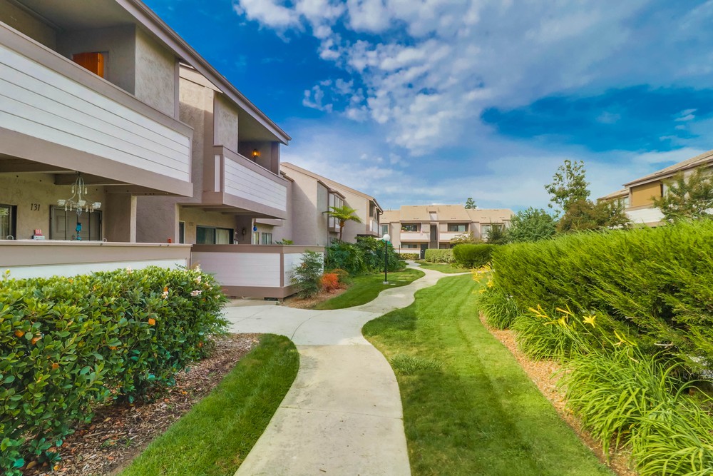 Virtual tour photo 4 of 43 for 9229 Village Glen Dr UNIT 232