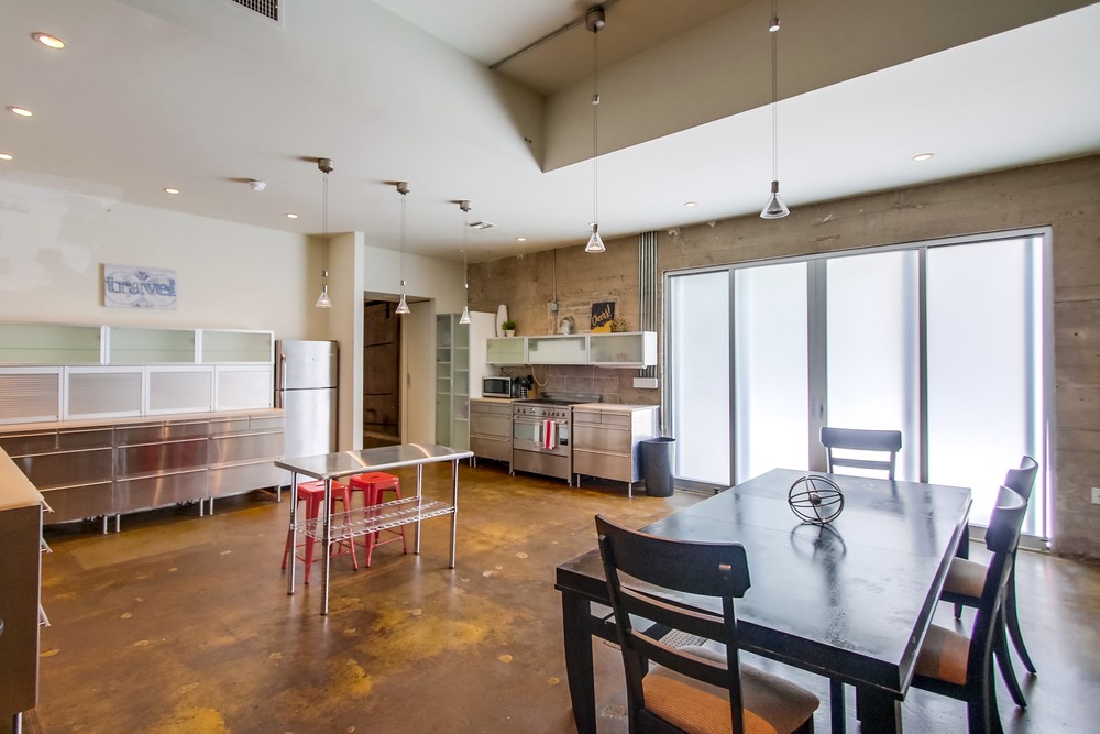 Virtual tour photo 15 of 81 for 923 Island Ave
