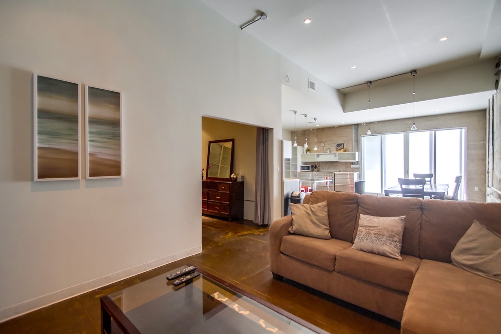 Virtual tour photo 19 of 81 for 923 Island Ave