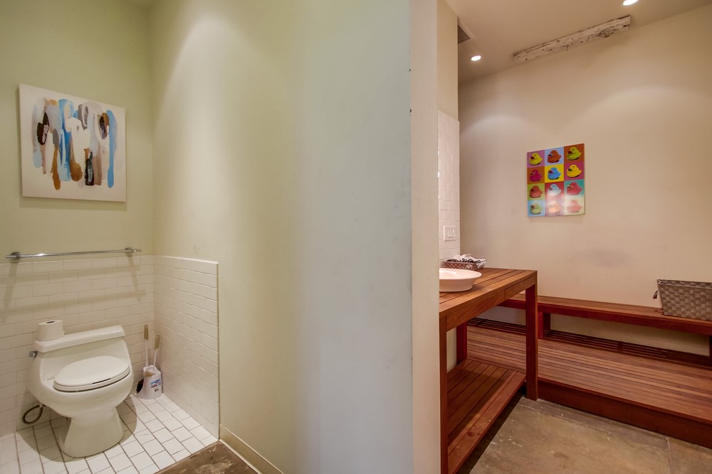 Virtual tour photo 24 of 81 for 923 Island Ave