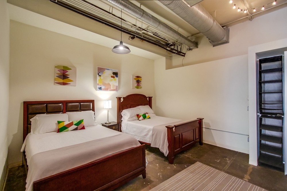 Virtual tour photo 31 of 81 for 923 Island Ave