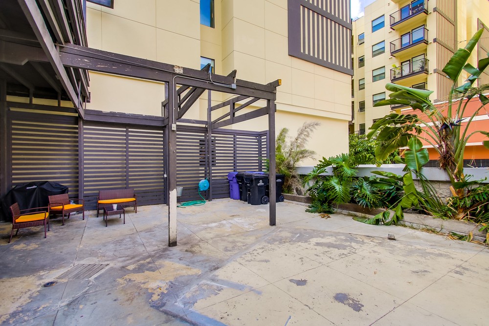 Virtual tour photo 42 of 81 for 923 Island Ave
