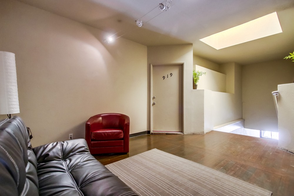 Virtual tour photo 51 of 81 for 923 Island Ave
