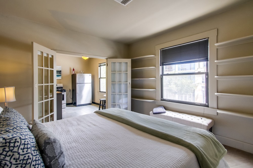 Virtual tour photo 68 of 81 for 923 Island Ave