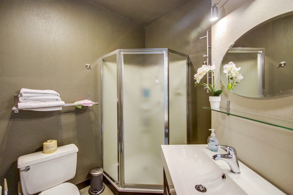 Virtual tour photo 70 of 81 for 923 Island Ave