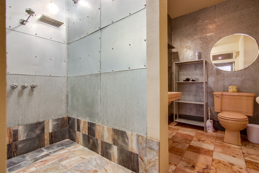 Virtual tour photo 74 of 81 for 923 Island Ave