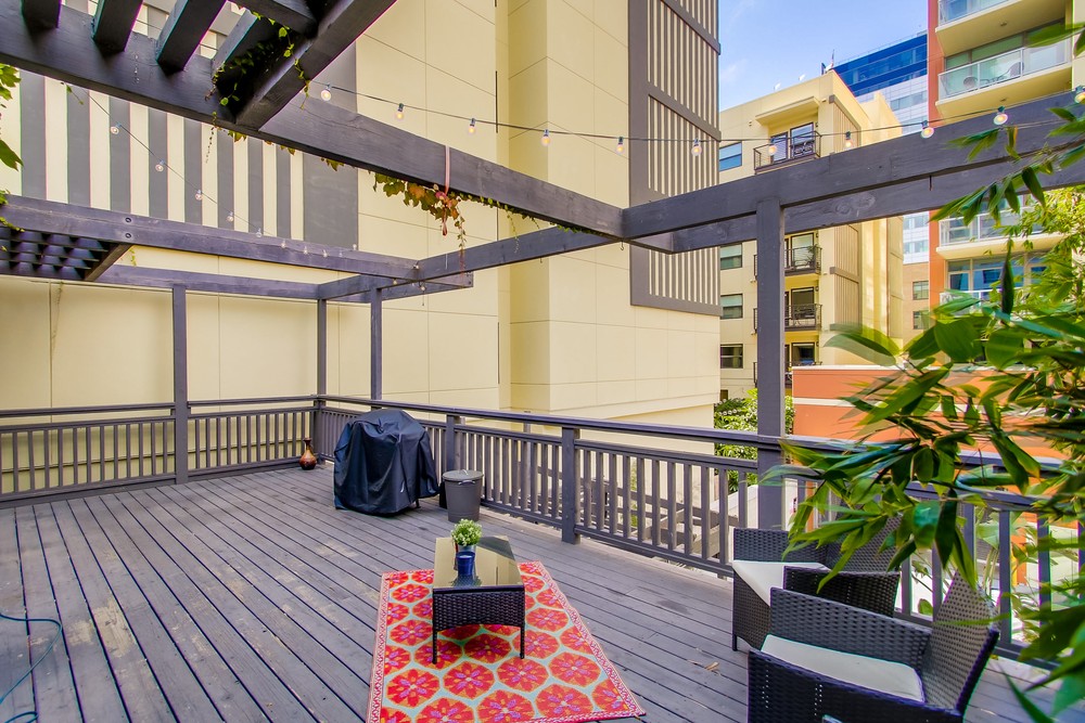 Virtual tour photo 77 of 81 for 923 Island Ave