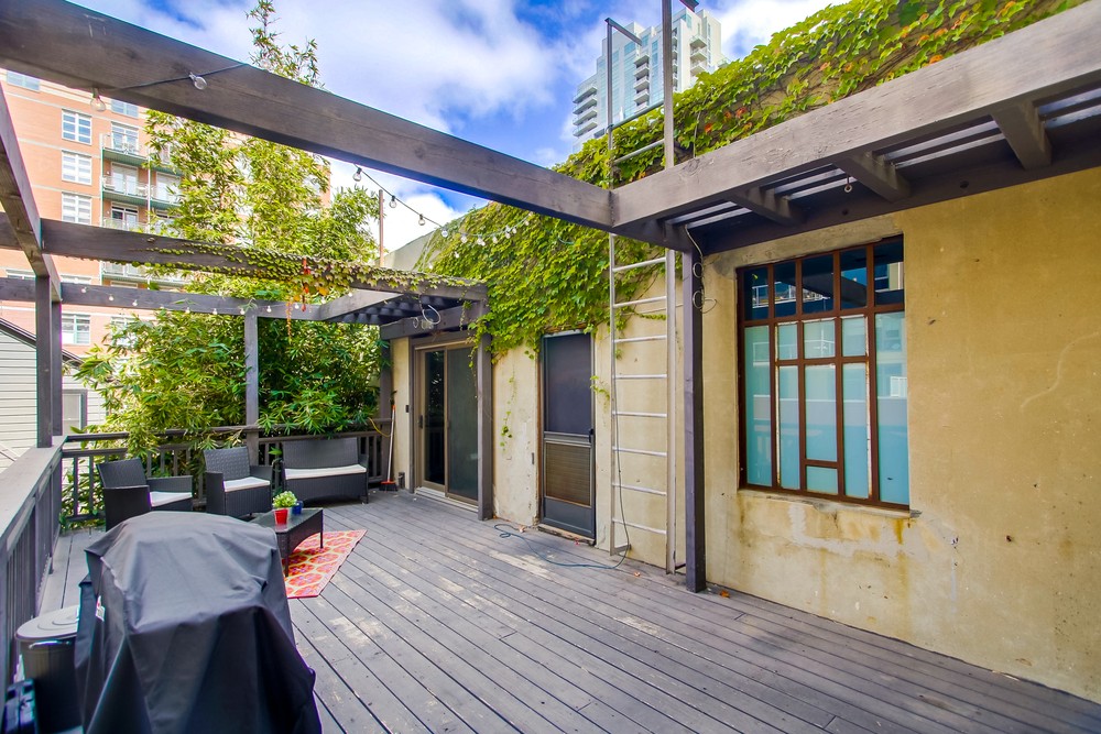 Virtual tour photo 79 of 81 for 923 Island Ave