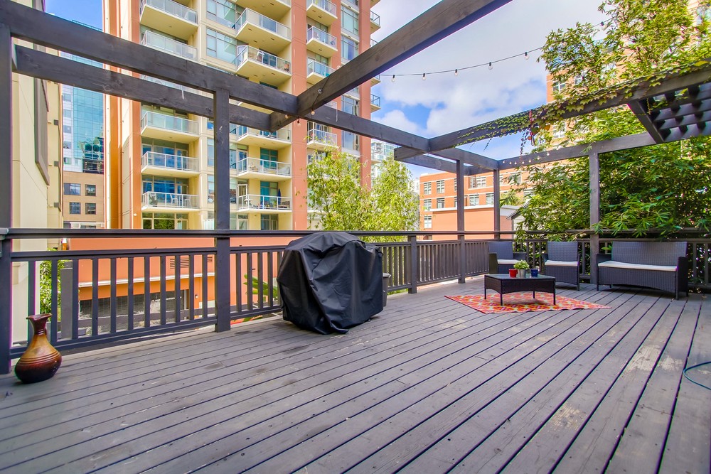 Virtual tour photo 80 of 81 for 923 Island Ave