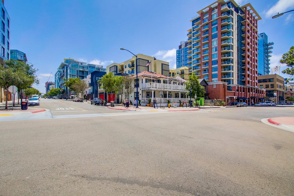 Virtual tour photo 81 of 81 for 923 Island Ave