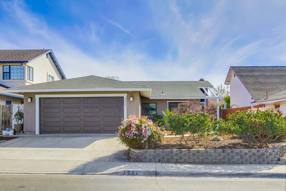Virtual tour photo 1 of 34 for 9235 Three Seasons Rd