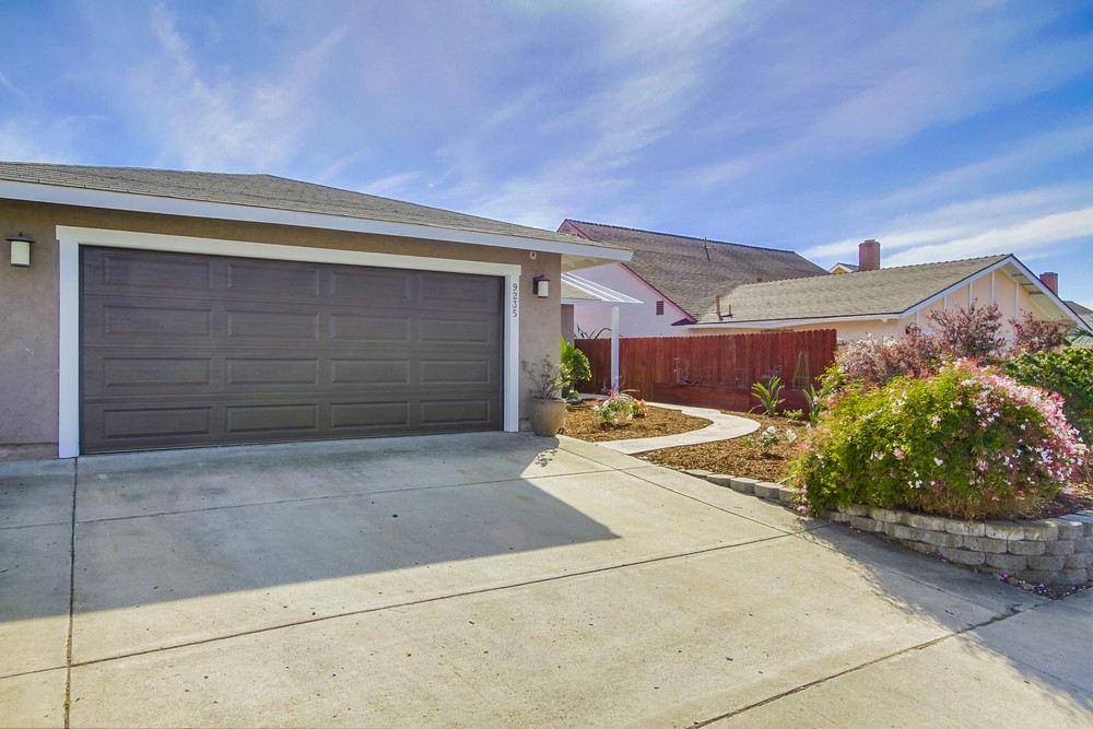 Virtual tour photo 3 of 34 for 9235 Three Seasons Rd