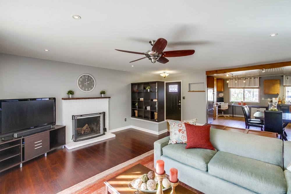 Virtual tour photo 9 of 34 for 9235 Three Seasons Rd