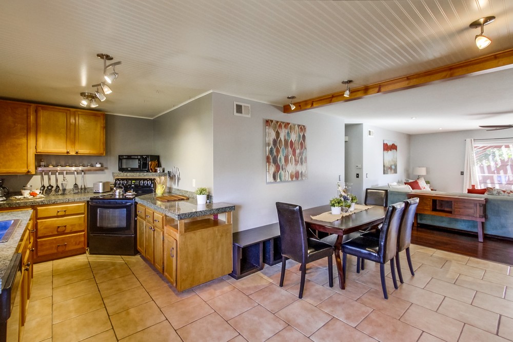 Virtual tour photo 13 of 34 for 9235 Three Seasons Rd