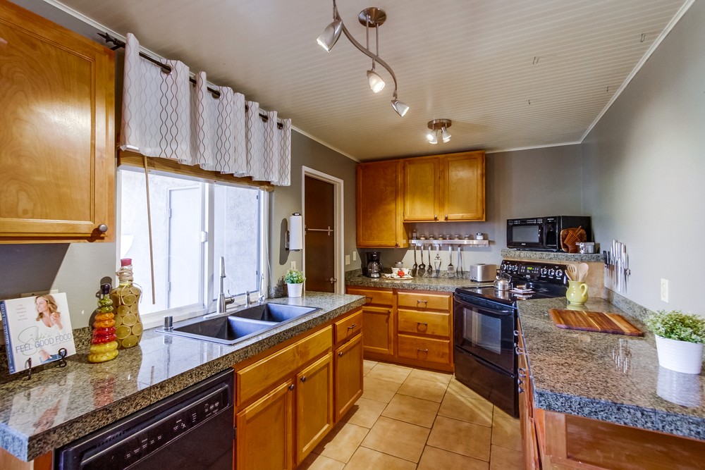 Virtual tour photo 16 of 34 for 9235 Three Seasons Rd