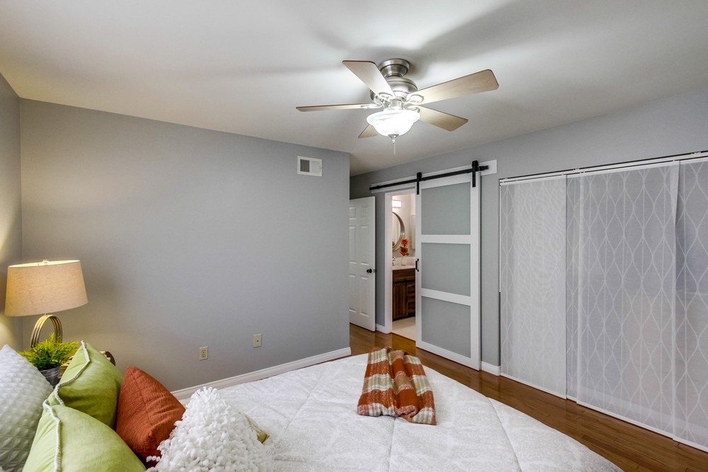 Virtual tour photo 19 of 34 for 9235 Three Seasons Rd