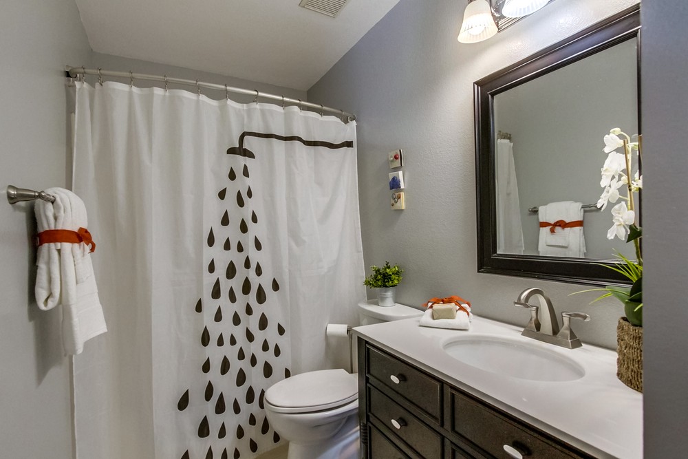 Virtual tour photo 29 of 34 for 9235 Three Seasons Rd