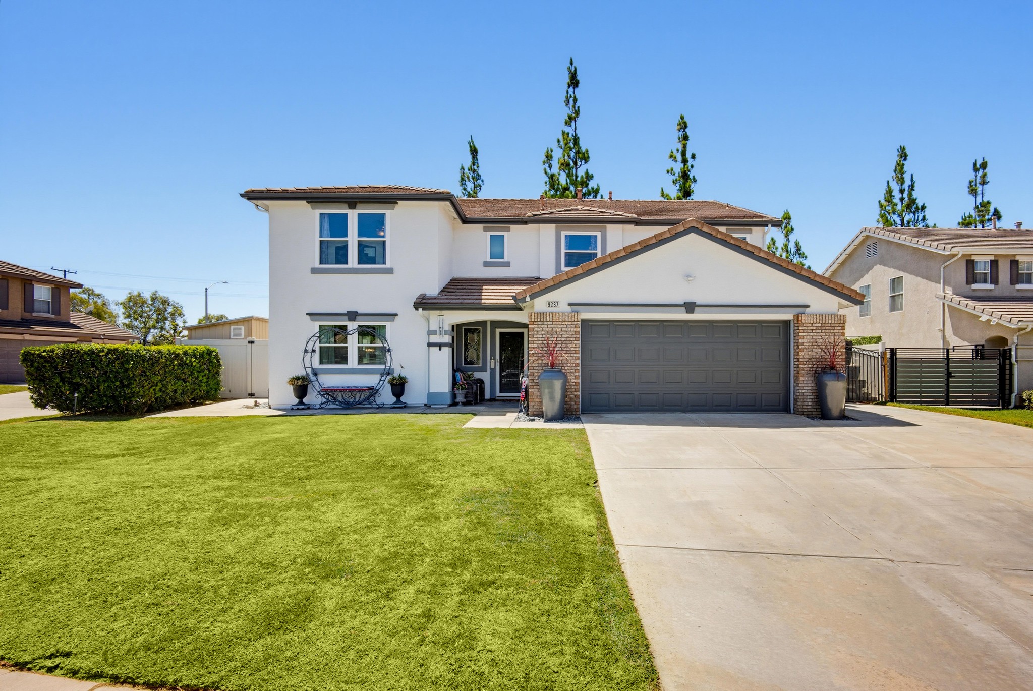 Virtual tour photo 3 of 74 for 9237 Meadow Ln